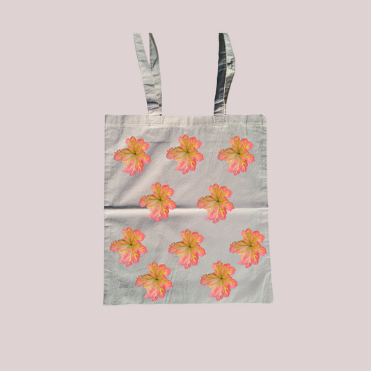 Pinky red flower leaf tote bag