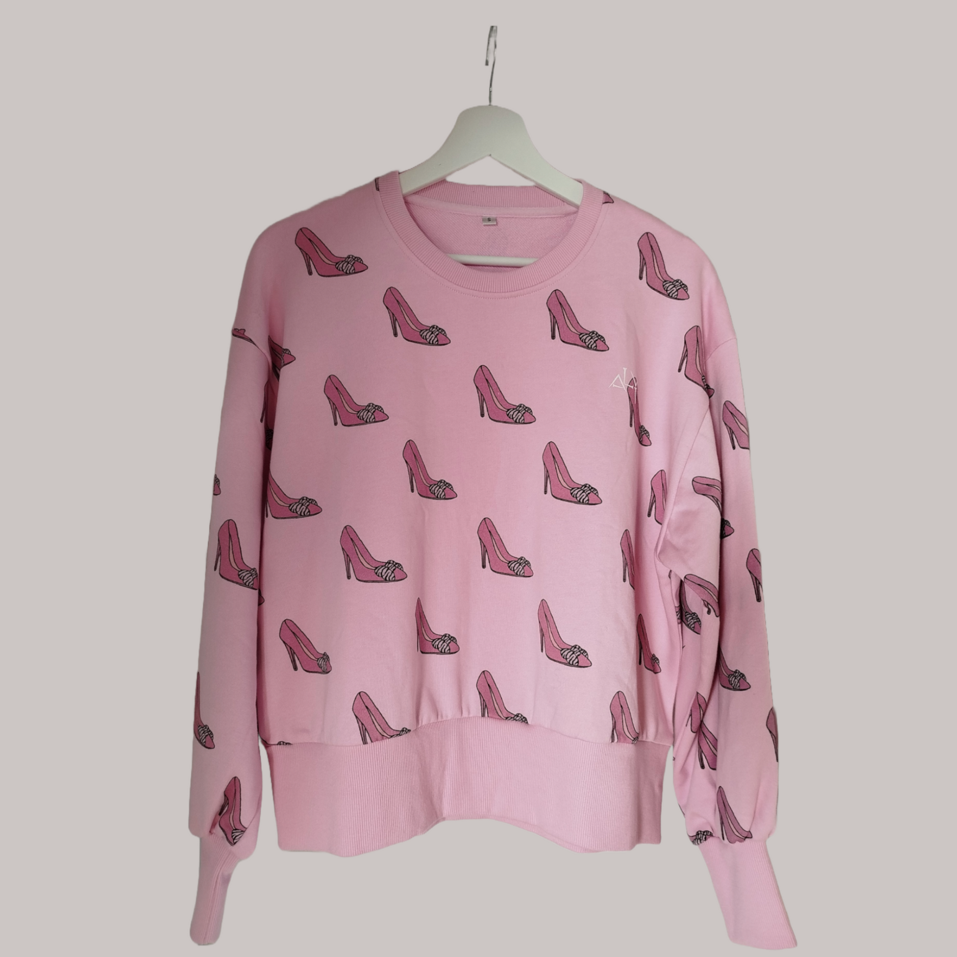 BE261_PK5879?$crop1254$